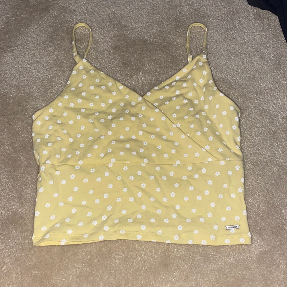 yellow, cropped flowered tank top